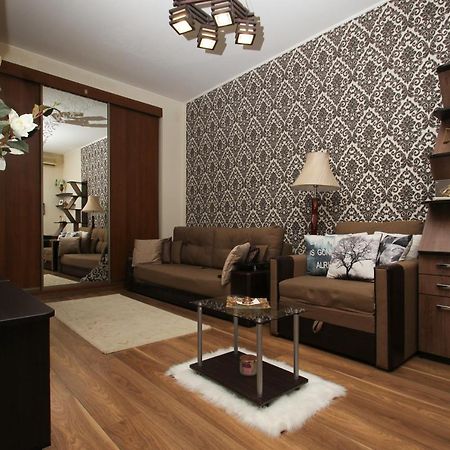 Cozy Apartment On Yevreiska Street โอเดสซา ภายนอก รูปภาพ