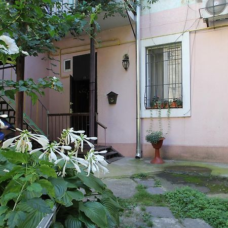Cozy Apartment On Yevreiska Street โอเดสซา ภายนอก รูปภาพ