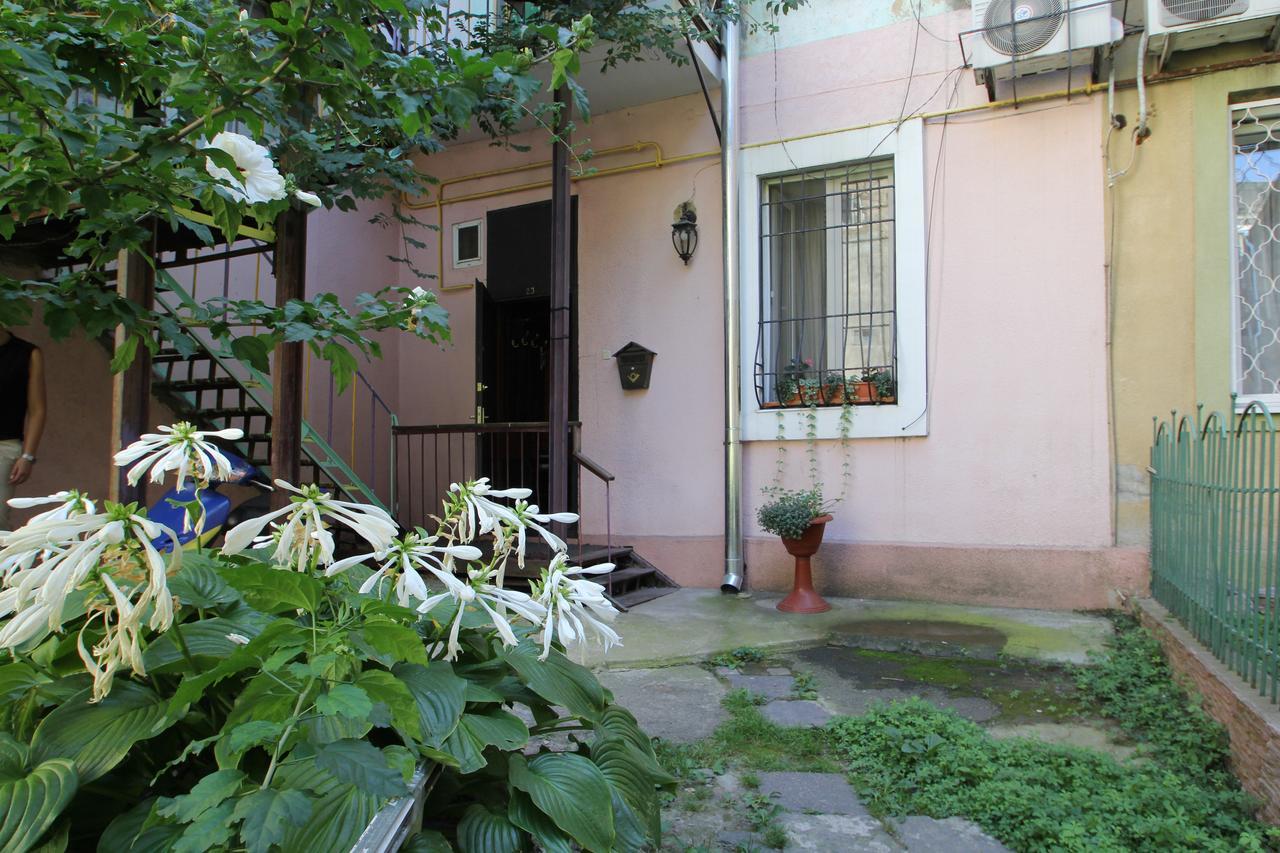 Cozy Apartment On Yevreiska Street โอเดสซา ภายนอก รูปภาพ