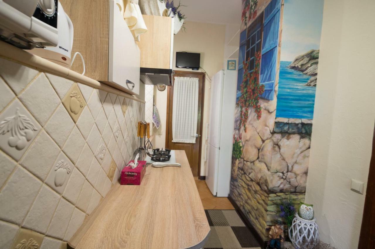 Cozy Apartment On Yevreiska Street โอเดสซา ภายนอก รูปภาพ